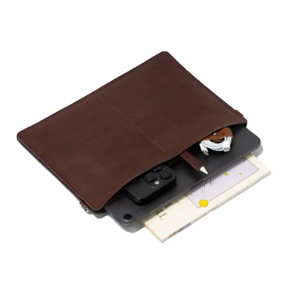 Leather Bag for iPad - The Minimalist 4.0: Sleek and Functional iPad Case